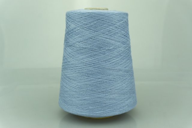 Cariaggi.  Art. MONOPOLI BIS  Col. 40951 507 ( Голубой )  Состав: 70% Меринос ( WV ), 10% Кашемир ( WS ), 20% Вискоза ( VI ).  Метраж пряжи: 1800м/100гр. ( 2/36 ) 