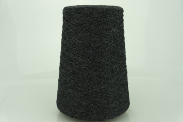 Cariaggi.  Art. MONOPOLI BIS  Col. 24459 098 ( Тёмный графит )  Состав: 70% Меринос ( WV ), 10% Кашемир ( WS ), 20% Вискоза ( VI ).  Метраж пряжи: 1800м/100гр. ( 2/36 ) 