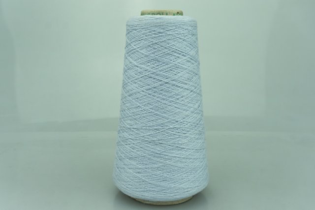Cariaggi.  Art. MONOPOLI BIS  Col. 21328 505 ( Светло-голубой )  Состав: 70% Меринос ( WV ), 10% Кашемир ( WS ), 20% Вискоза ( VI ).  Метраж пряжи: 1800м/100гр. ( 2/36 ) 