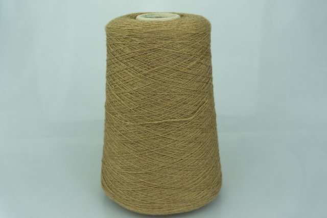Cariaggi.  Art. MONOPOLI  Col. 196 - 117 ( Верблюд )  Состав: 80% Меринос ( WV ), 10% Кашемир ( WS ), 10% Вискоза ( VI ).  Метраж пряжи: 1500м/100гр. ( 2/30 ) 