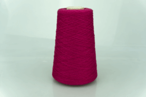 Cariaggi.  Art. MONOPOLI BIS  Col. 715069 128 MAGENTA ( Светлая фуксия )  Состав: 70% Меринос ( WV ), 10% Кашемир ( WS ), 20% Вискоза ( VI ). Метраж пряжи: 1800м/100гр. ( 2/36 ) 