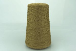 Cariaggi.  Art. MONOPOLI BIS  Col. 22791-117 ( Светло-коричневый )  Состав: 70% Меринос ( WV ), 10% Кашемир ( WS ), 20% Вискоза ( VI ).  Метраж пряжи: 1800м/100гр. ( 2/36 ) 