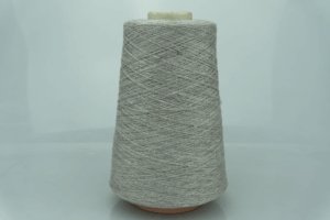 Cariaggi.  Art. MONOPOLI BIS  Col. 21866 128 ( Шиншилла )  Состав: 70% Меринос ( WV ), 10% Кашемир ( WS ), 20% Вискоза ( VI ).  Метраж пряжи: 1800м/100гр. ( 2/36 ) 