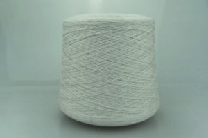 Cariaggi.  Art. MONOPOLI BIS  Col. 21503 051 ( Мел )  Состав: 70% Меринос ( WV ), 10% Кашемир ( WS ), 20% Вискоза ( VI ).  Метраж пряжи: 1800м/100гр. ( 2/36 ) 