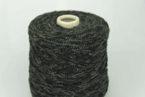 Mister Joe.  Art. TORNADO  Col. 1920 ( Хаки с чёрным )  Состав: Меринос не усадочный экстрафайн 52%, Poly 28%, Акрил 20%.  Метраж пряжи: 340м/100гр. 