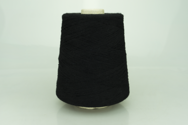 GRUPPO FILPUCCI INDUSTRIE FILATI Art. MAJESTIC Col. 120 NERO ( Чёрный ) Состав: 100% Меринос ( Exsrafine Geelong Wool ). Метраж пряжи: 1500м/100гр. ( 15000 )