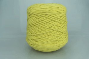 LINEAPIU' ITALIA S.P.A.  Art. PROSPER  Col. 000347 ( Лимон )  Состав: 20% КидМохер, 80% Меринос ( WV ).  Метраж пряжи: 75м/100гр. (3/2200) 
