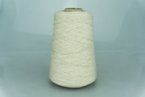 KNOLL.   Art. LAMBSWOOL EXTRAFINE  Col. 201227 SABBIA ( Песок )  Состав: 100% Тонкорунная шерсть ягнят.   Метраж пряжи: 1400м/100гр. ( 2/28 )  