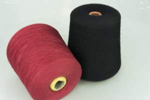 Zegna Baruffa Lana Borgosesia.  Art. CALLA  Состав: 70% Меринос ( WV ), 30% Шёлк ( SE ).  Метраж пряжи: 4000м/100гр. ( 2/80 ) 