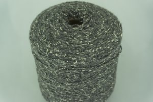 LINEAPIU' ITALIA S.P.A.  Art. CYCLE  Col. 63408 ( Серый с белыми крапушками )  Состав: 30% Альпака ( WP ), 30% Меринос ( WV ), 15% Шёлк ( SE ), 25% Нейлон ( NY ).  Метраж пряжи: 250м/100гр. ( 2500 ) 