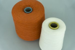 DI.VE SPA.   Art. GARDA.  Col. 024411  ( Белый )  Состав: 50% Меринос ( WV ), 50% Низко пеленгуемый Акрил ( PC ).   Метраж пряжи: 2200м/100гр. ( 2/44 )  