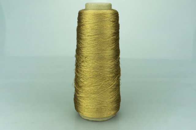 FILATI BE.MI.VA. Art. CORDELLINO Col. TAFFY ( Ириска ) Состав: 100% Вискоза ( VI ). Метраж пряжи: 3000м/100гр. ( 2/60 )