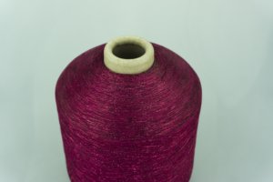 TORCITURA DI DOMASO SRL.   Art. BACH  Col. BC61/CC ( Малиновый )  Состав: 70% Вискоза ( VI ), 15% Полиэстер ( PL ), , 15% Полиэстер металлизированный ( PM ).  Метраж пряжи: 3400м/100гр. ( 34000 )  