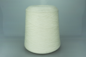 FOLCO / FILIVIVI / LANEROCCI  Art. F92  Col. NN9.5 VIVO  ( Белый )  Состав: 50% Меринос, 50% PC ( Низкопилингуемый акрил ).  Метраж пряжи: 1400м/100гр. ( 2/28 ) 