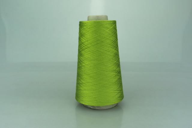 IAFIL S.P.A Art. SETA Col. VERDE BRILL. 712 ( Бриллиантовый зелёный ) Состав: 100% Шёлк ( SE ). Метраж пряжи: 6000м/100гр. ( 2/120 )