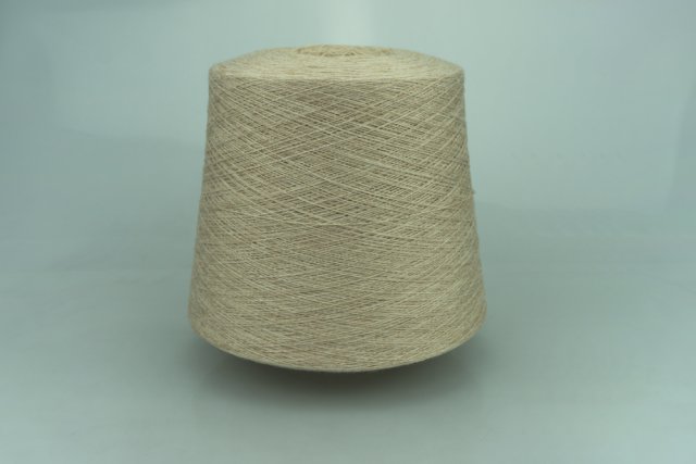 LORO PIANA.  Art. BABY CASHMERE  Col. SEGATURA ( Бежевый )  Состав: 100% Кашемир ( WS ).  Метраж пряжи: 1300м/100гр. ( 2/26 ) 