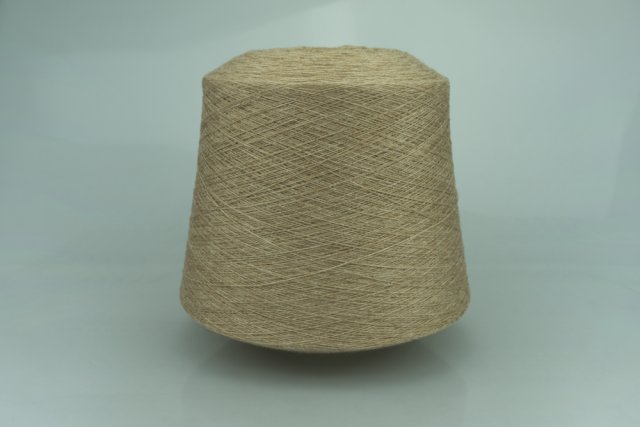 LORO PIANA. Art. BABY CASHMERE Col. ACERO ( Верблюд ) Состав: 100% Кашемир ( WS ). Метраж пряжи: 1300м/100гр. ( 2/26 )