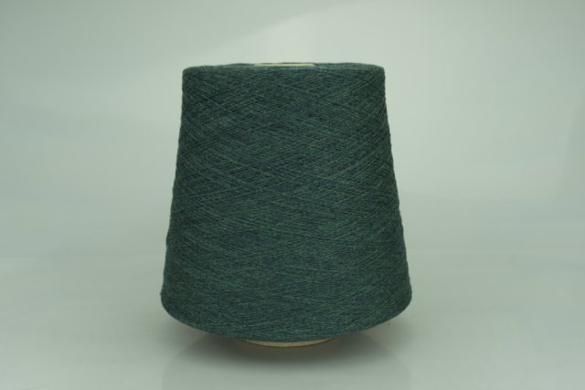 LORO PIANA. Art. BABY CASHMERE Col. CONIFERE ( Зелёный лес ) Состав: 100% Кашемир ( WS ). Метраж пряжи: 1300м/100гр. ( 2/26 )