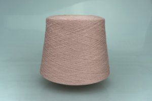 LORO PIANA.  Art. BABY CASHMERE  Col. POWDER ( Пудра )  Состав: 100% Кашемир ( WS ).  Метраж пряжи: 1300м/100гр. ( 2/26 ) 