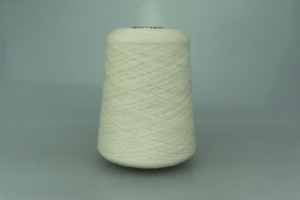 CARIAGGI  Art. MONGOLIA  Col. GREGGIO LIGHT GREY ( Белый с серым подтоном )  Состав: 100% Кашемир ( WS ).  Метраж пряжи: 1400м/100гр. ( 2/28 ) 