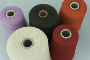 Бобинная пряжа из Италии Cariaggi артикул CASHMERE 100 