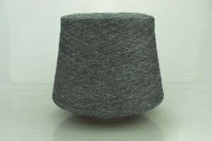 Linsieme Filati Srl.  Art. KLIMT  Col. 1307 ( Тёмно-серый меланж )  Состав: 45% Кашемир ( WS ), 55% Меринос ( WV ).  Метраж пряжи: 1200м/100гр. ( 2/24 ) 