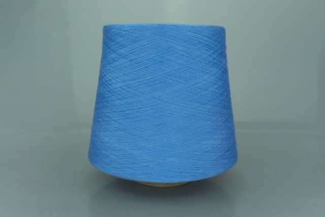 POZZI ELECTA. Art. SILKTEN Col. 1017 ( Васильковый ) Состав: 70% Тенсель ( Tencel ), 45% Шёлк ( SE ). Метраж пряжи: 2600м/100гр. ( 2/52 )