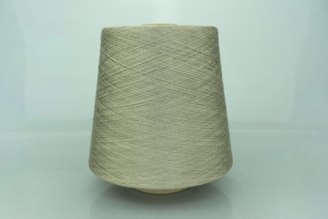 POZZI ELECTA.  Art. SILKTEN  Col. 1114 ( Тауп средний )  Состав: 70% Тенсель ( Tencel ), 45% Шёлк ( SE ).  Метраж пряжи: 2600м/100гр. ( 2/52 ) 