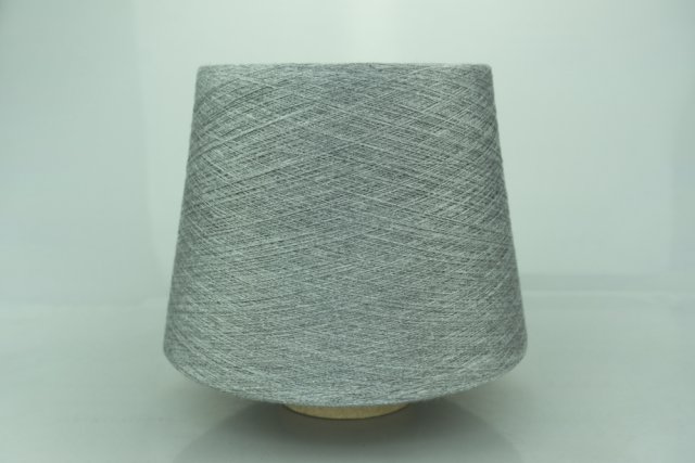 POZZI ELECTA. Art. SILKTEN Col. 1196 ( Жемчужно-серый ) Состав: 70% Тенсель ( Tencel ), 45% Шёлк ( SE ). Метраж пряжи: 2600м/100гр. ( 2/52 )