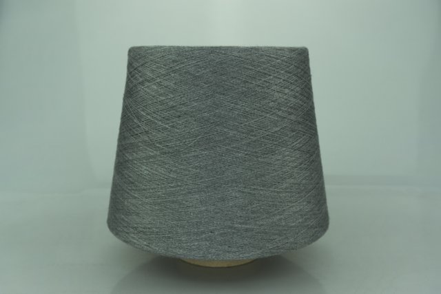 POZZI ELECTA. Art. SILKTEN Col. 1198 ( Свинцово-серый ) Состав: 70% Тенсель ( Tencel ), 45% Шёлк ( SE ). Метраж пряжи: 2600м/100гр. ( 2/52 )