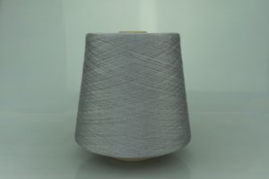 POZZI ELECTA.  Art. SILKTEN  Col. 1105 ( Платиновый )  Состав: 70% Тенсель ( Tencel ), 45% Шёлк ( SE ).  Метраж пряжи: 2600м/100гр. ( 2/52 ) 