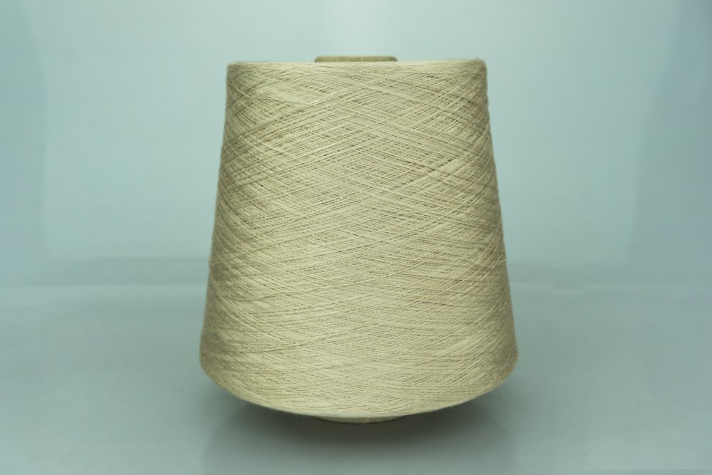POZZI ELECTA.  Art. SILKTEN  Col. 1113 ( Песочно-бежевый )  Состав: 70% Тенсель ( Tencel ), 45% Шёлк ( SE ).  Метраж пряжи: 2600м/100гр. ( 2/52 ) 